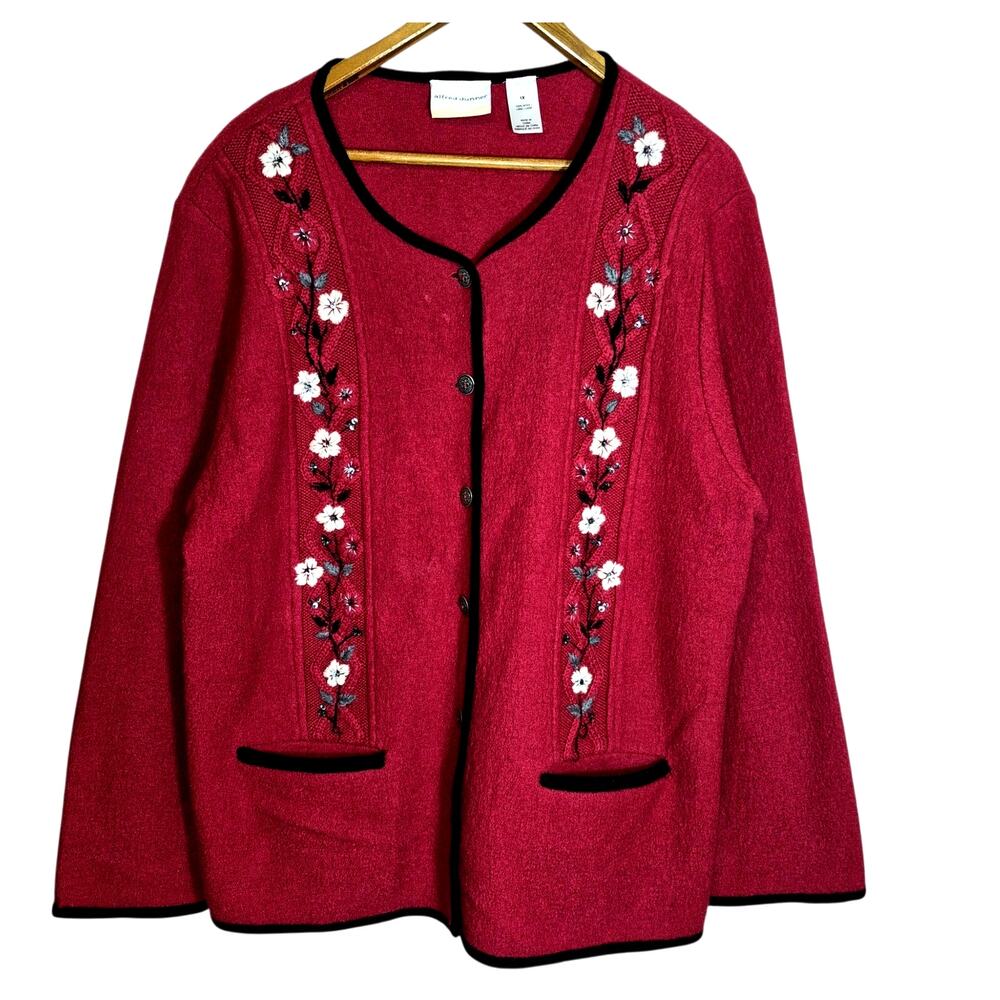 Vintage Women's Red 100% Wool Cardigan Embroidered Floral Details Pockets 1X